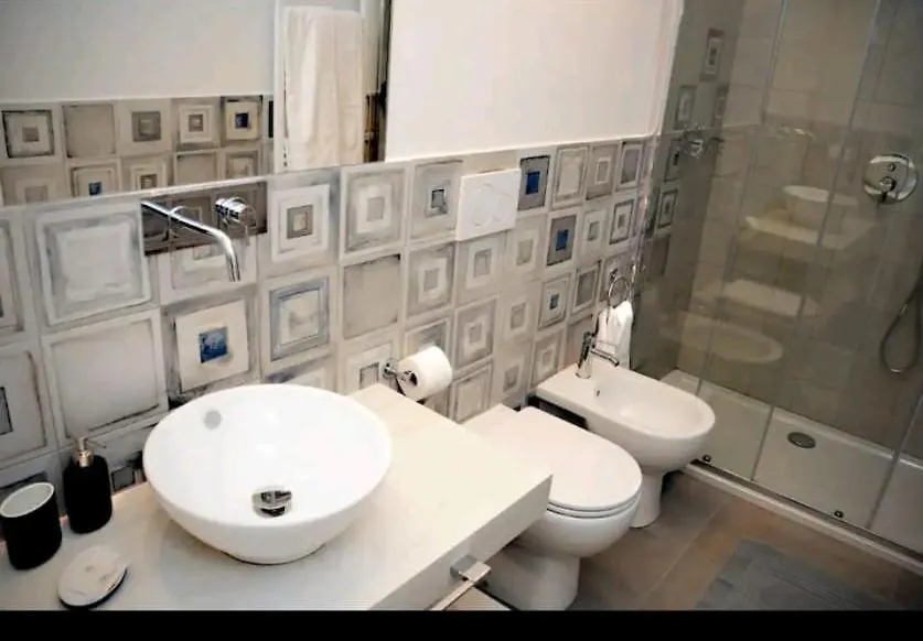 Debirooms Ameglia 0*,  Italia